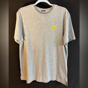 Saks Fifth Avenue Gray Tee with Yellow Smiley